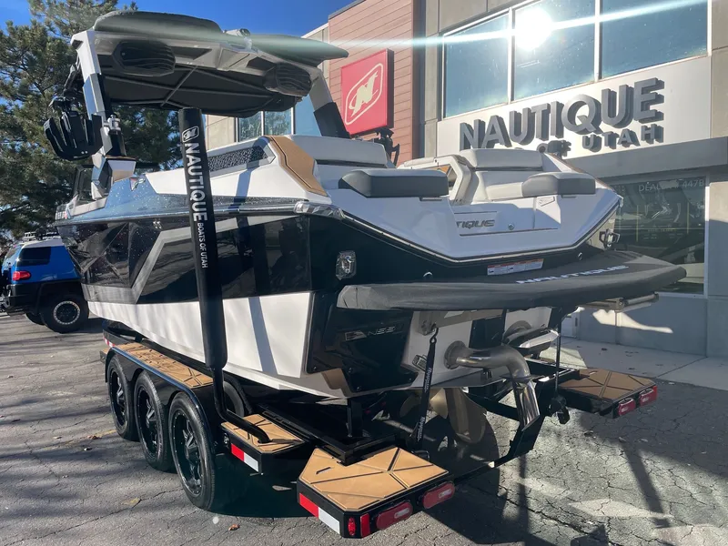 Slide: The Image of Nautique Super Air Nautique G25 Paragon 2025 - 3