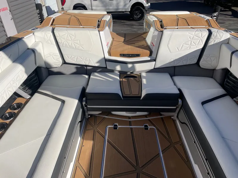 Slide: The Image of Nautique Super Air Nautique G25 Paragon 2025 - 8