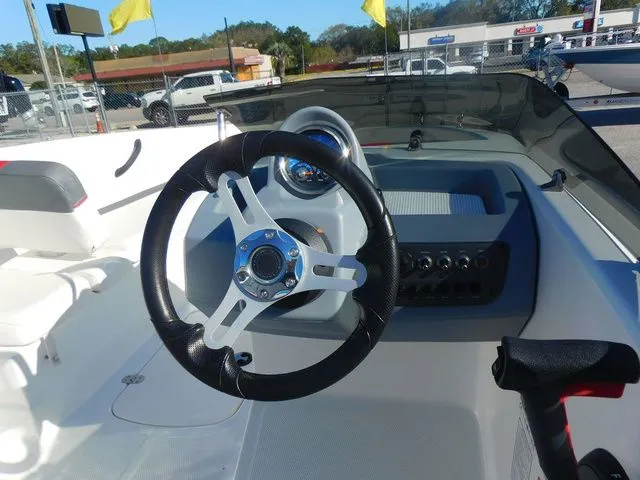 Slide: The Image of Tahoe T16 2020 - 6