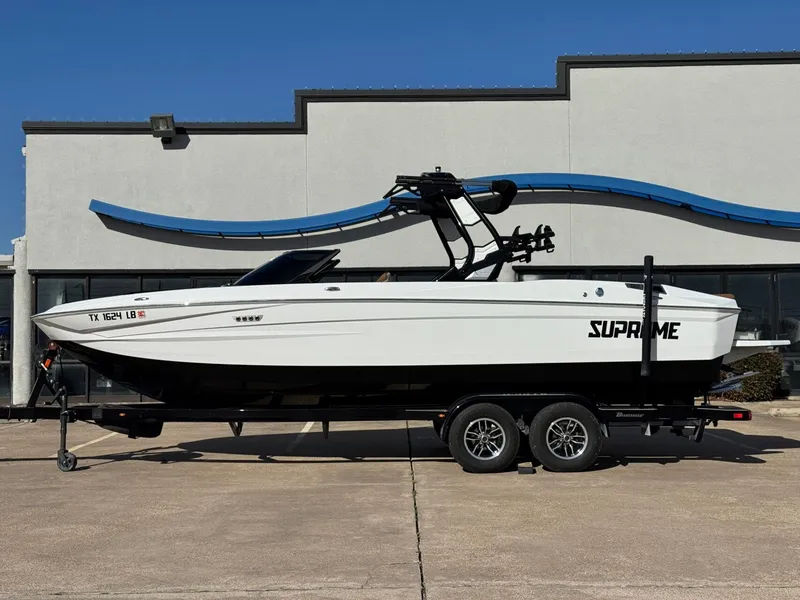 The Image of Supreme S240 2024 - 1