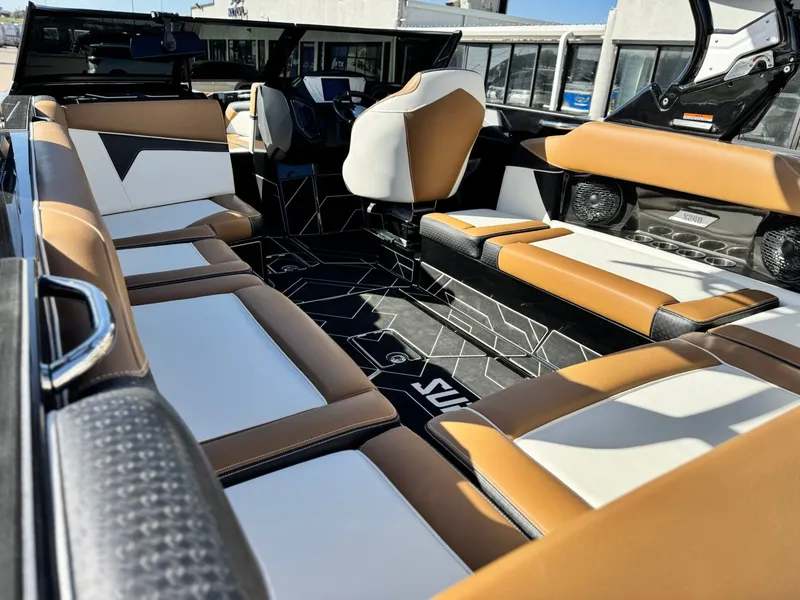 Slide: The Image of Supreme S240 2024 - 10