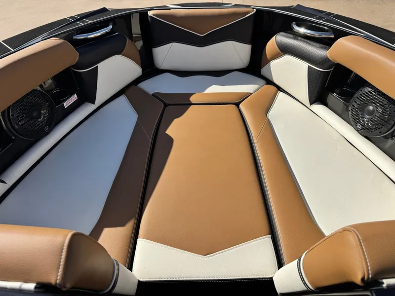 Slide: The Image of Supreme S240 2024 - 16