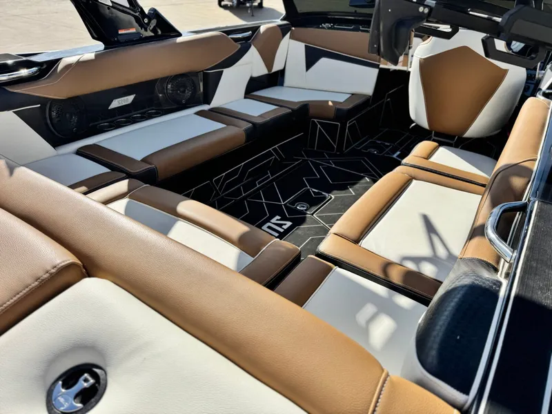 Slide: The Image of Supreme S240 2024 - 9