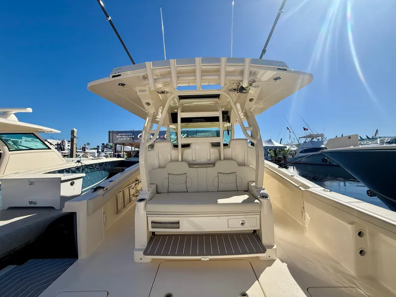 Slide: The Image of Scout 400 LXF 2026 - 3