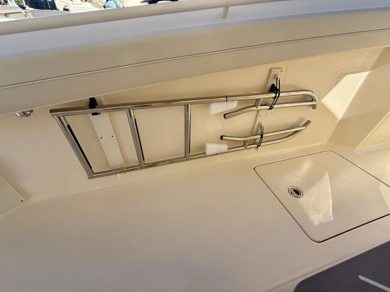 Slide: The Image of Scout 400 LXF 2026 - 8