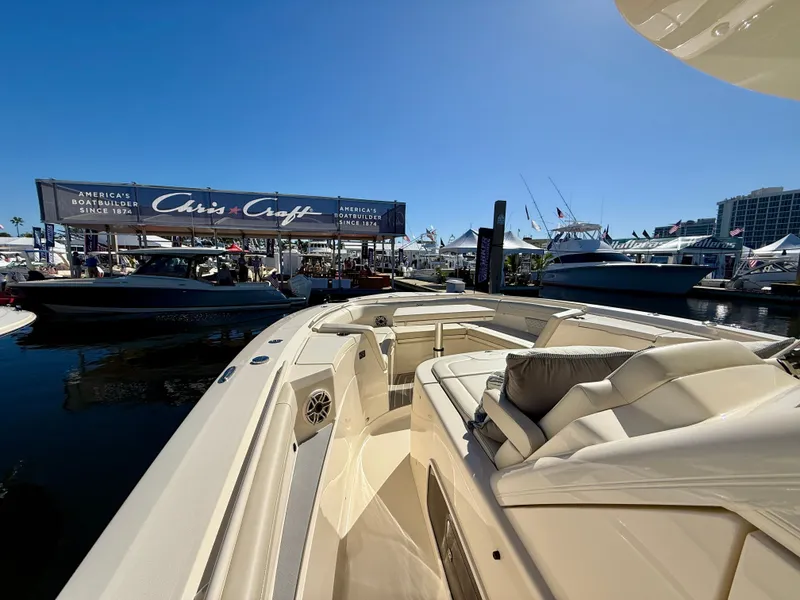 Slide: The Image of Scout 400 LXF 2026 - 9