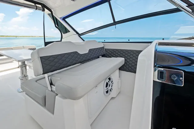 Slide: The Image of Aquila 36 Sport 2023 - 51