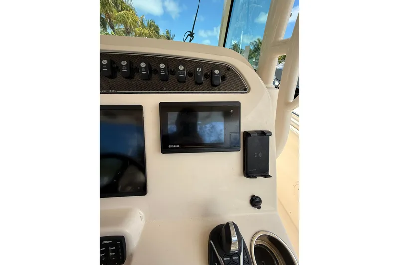 Slide: The Image of Control panel of 2021 Grady-White Canyon 336 boat with Yamaha display. - 29