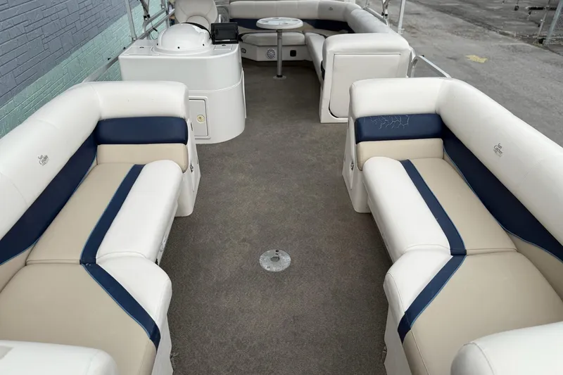 Slide: The Image of Interior of 2007 SunCatcher LX 22 SE pontoon boat with plush seating. - 6