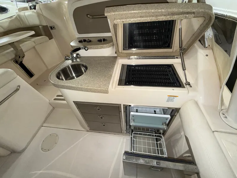 Slide: The Image of Grady-White Freedom 335 2013 - 18