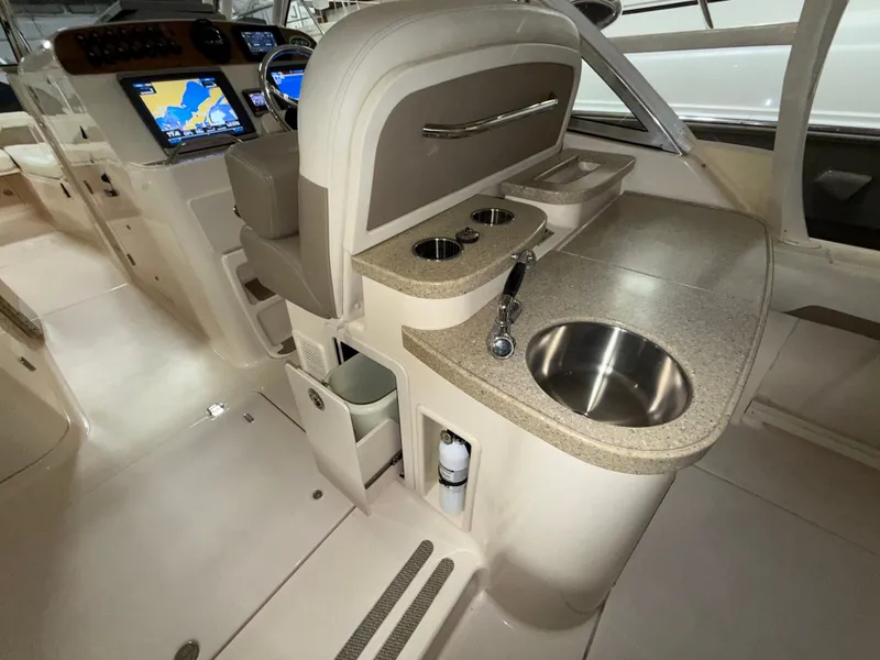 Slide: The Image of Grady-White Freedom 335 2013 - 25