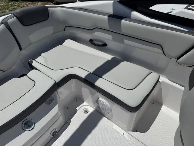 Slide: The Image of Yamaha SX190 2025 - 13