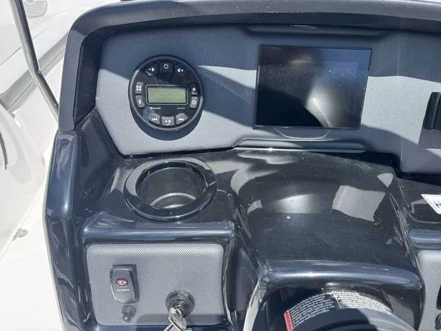 Slide: The Image of Yamaha SX190 2025 - 19