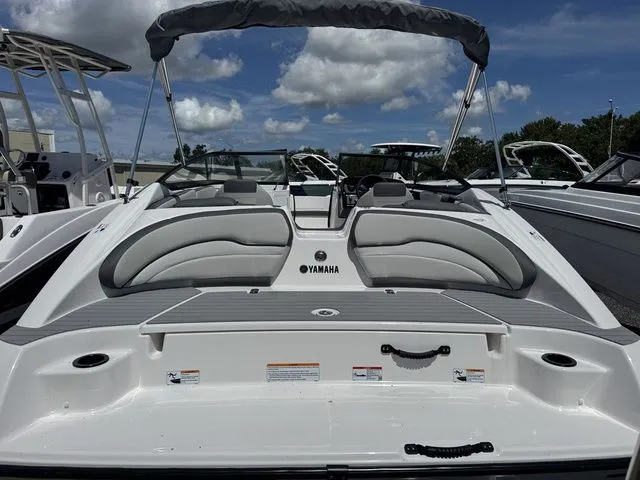 Slide: The Image of Yamaha SX190 2025 - 3