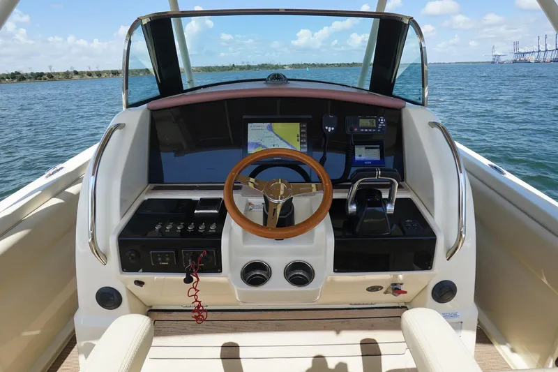 Slide: The Image of Chris-Craft 34- Catalina Grace- Helm - 11