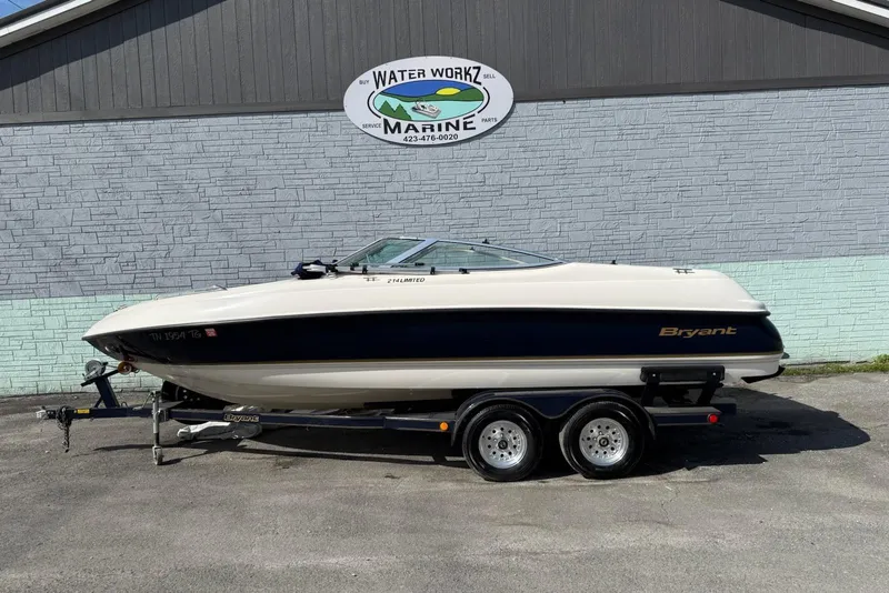 The Image of 1998 Bryant 214 Limited boat on trailer at Water Workz Marine dealership. - 1