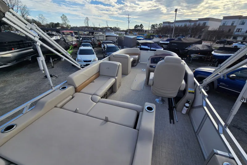 Slide: The Image of 2020 Avalon LSZ VRB 24' pontoon boat with spacious seating and modern design. - 21