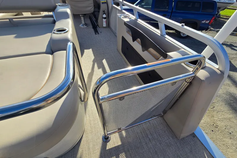Slide: The Image of 2020 Avalon LSZ VRB 24' boat interior with seating and safety railing. - 44
