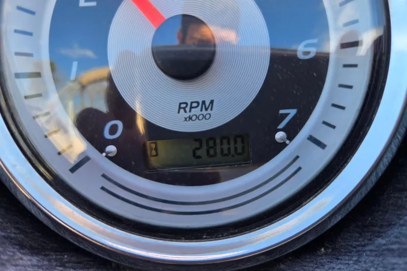 Slide: The Image of Close-up of Avalon LSZ VRB 24' 2020 tachometer showing 2800 RPM. - 48