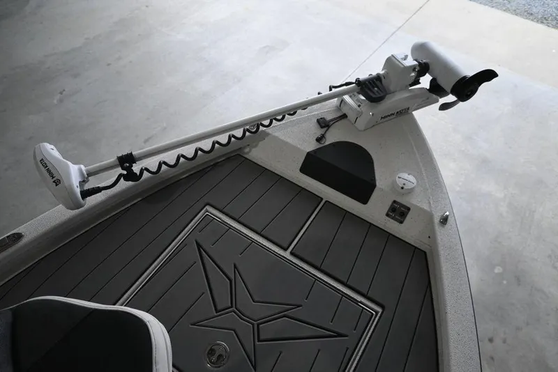 Slide: The Image of 2023 Vexus AVX2180CC boat deck with Minn Kota trolling motor. - 10