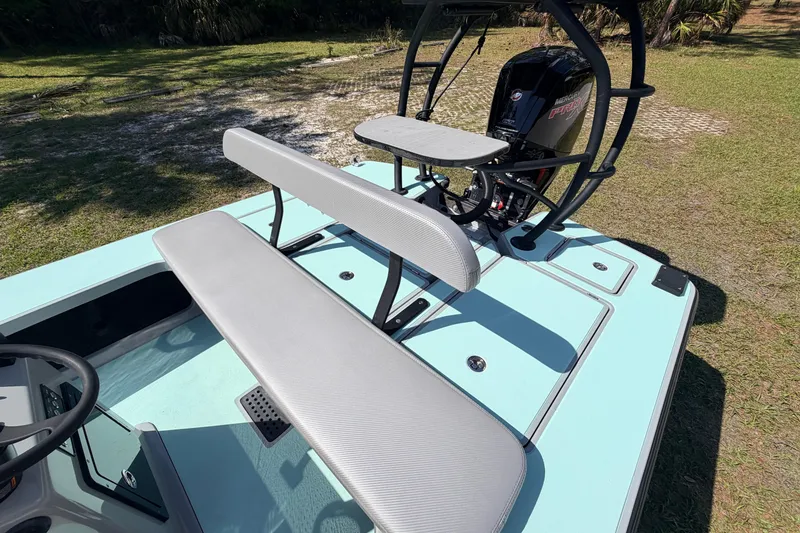 Slide: The Image of 2022 Chittum Skiffs Islamorada 21 boat with seating and Mercury Pro XS engine. - 36