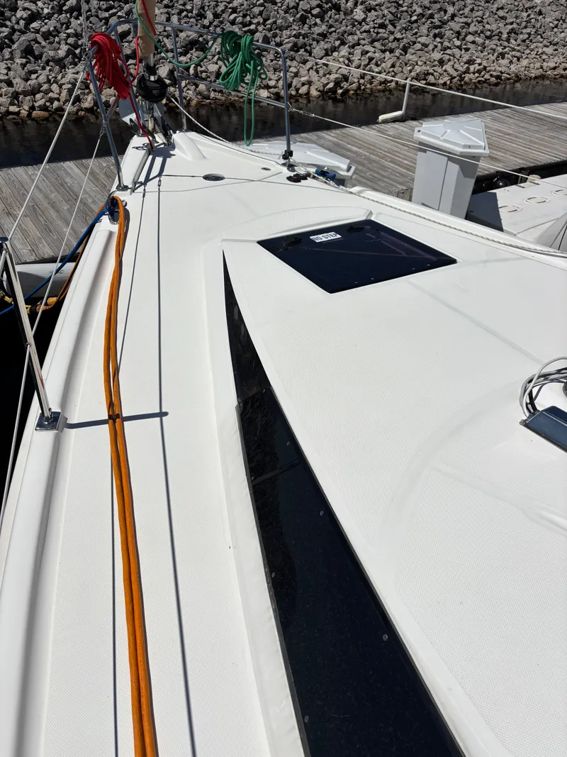 Slide: The Image of Deck of a 2016 Marlow-Hunter 37 sailboat at dock. - 20