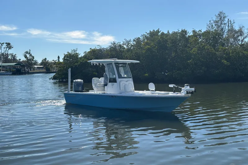 The Image of Sportsman Masters 247 Bay Boat 2022 - undefined