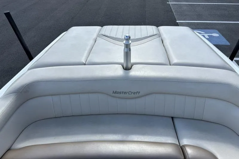 Slide: The Image of 2005 Master Craft Pro Star 205 boat interior with white upholstery. - 4