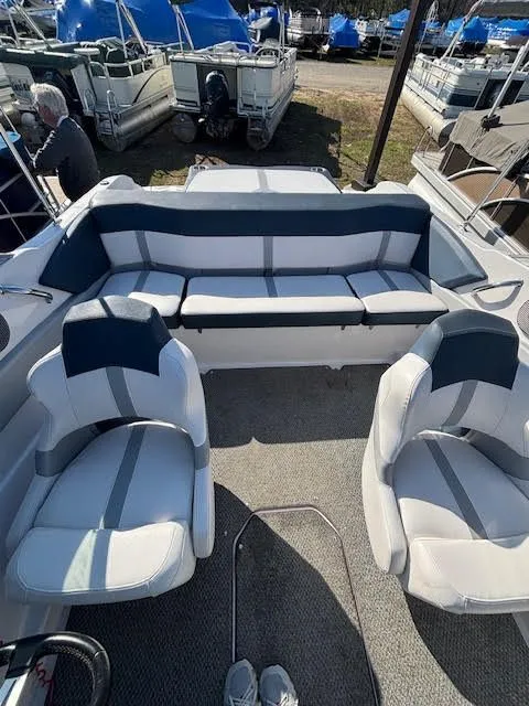 Slide: The Image of Four Winns HORIZON 180 OPEN BOW 2015 - 5