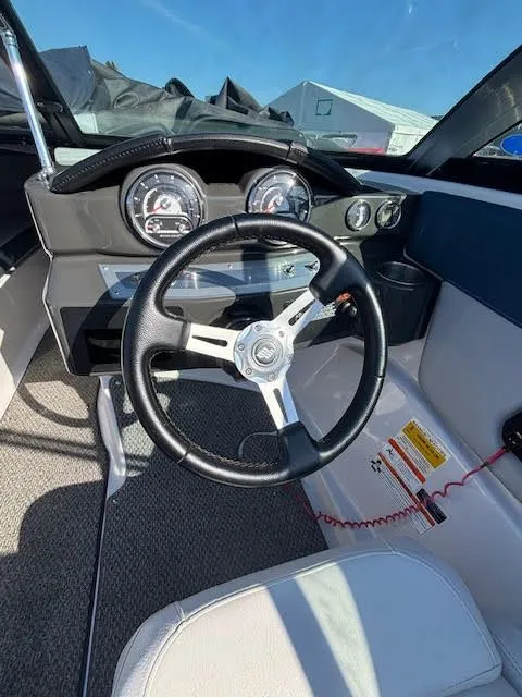 Slide: The Image of Four Winns HORIZON 180 OPEN BOW 2015 - 6