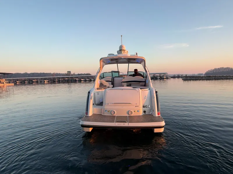 Slide: The Image of Formula 37 Performance Cruiser 2015 - 18