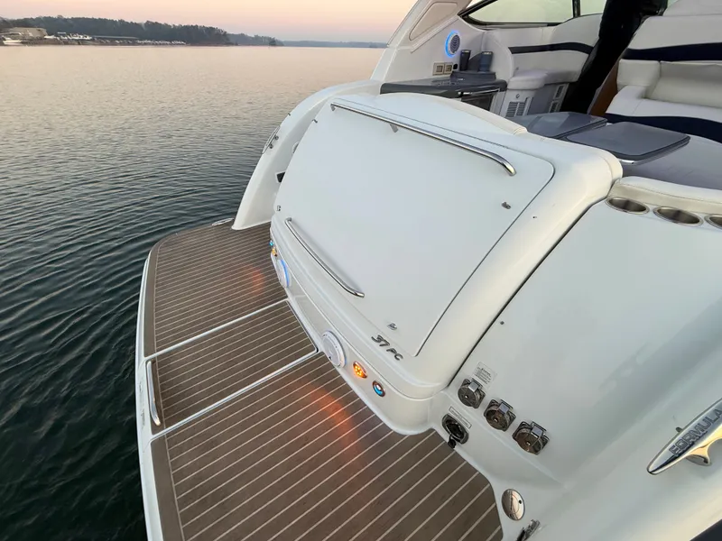 Slide: The Image of Formula 37 Performance Cruiser 2015 - 30