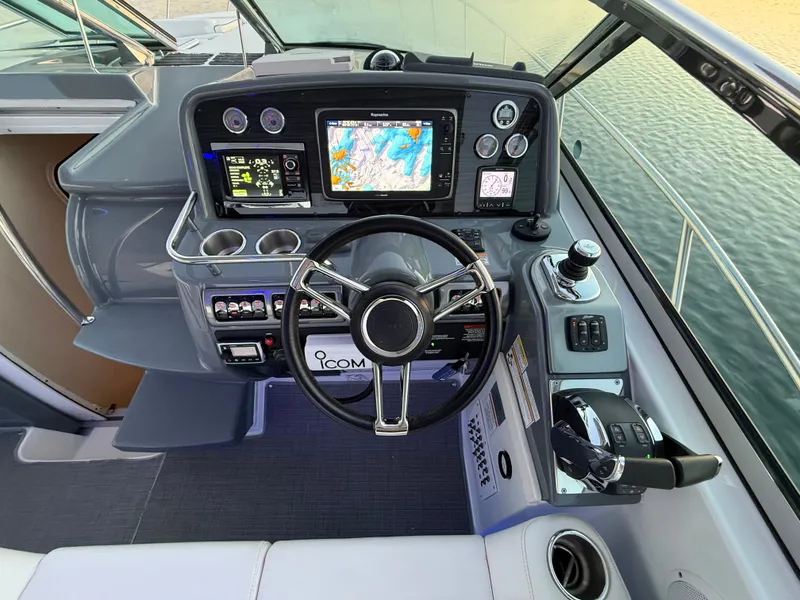 Slide: The Image of Formula 37 Performance Cruiser 2015 - 46