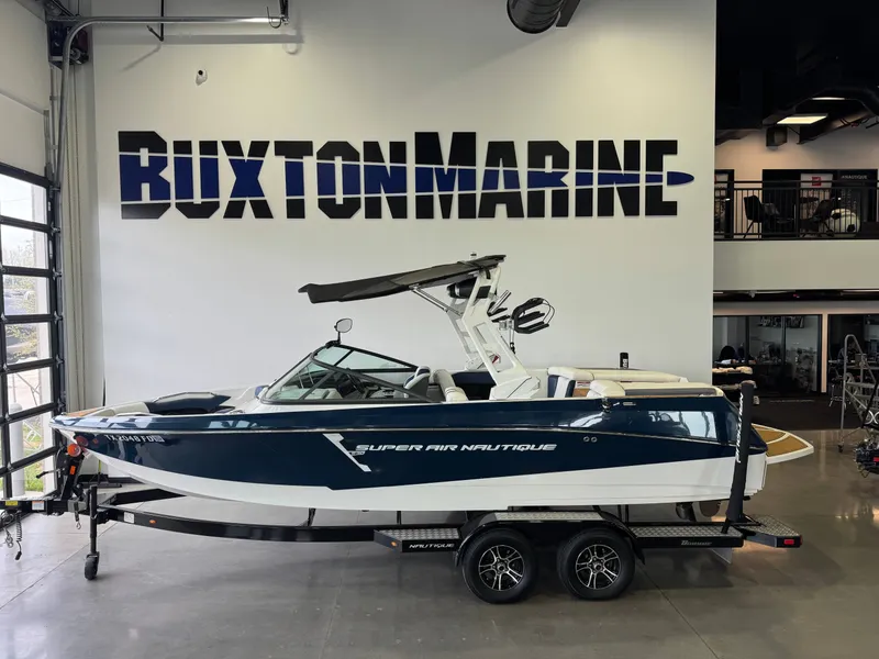 The Image of Nautique Super Air Nautique 230 2019 - 1