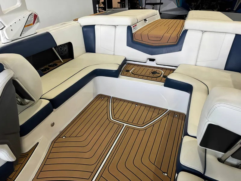 Slide: The Image of Nautique Super Air Nautique 230 2019 - 15