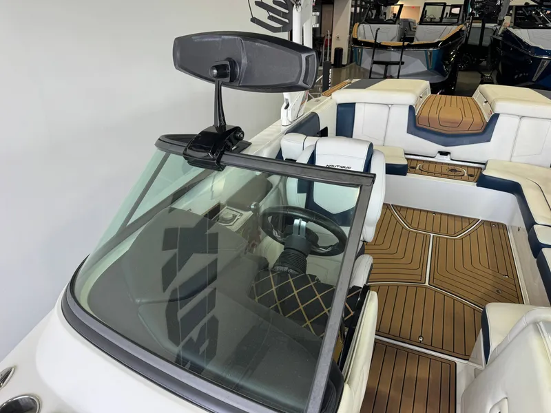 Slide: The Image of Nautique Super Air Nautique 230 2019 - 20