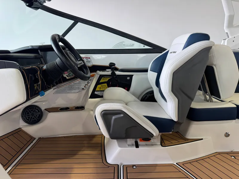 Slide: The Image of Nautique Super Air Nautique 230 2019 - 23