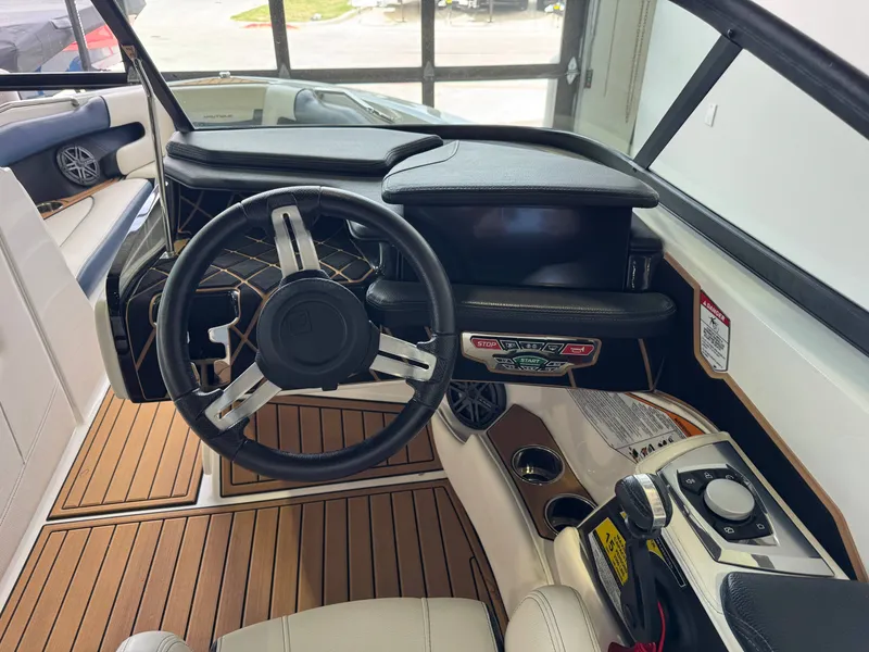 Slide: The Image of Nautique Super Air Nautique 230 2019 - 26
