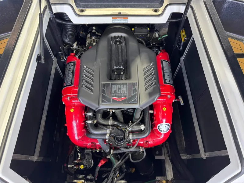 Slide: The Image of Nautique Super Air Nautique 230 2019 - 28