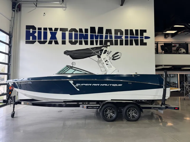 Slide: The Image of Nautique Super Air Nautique 230 2019 - 4