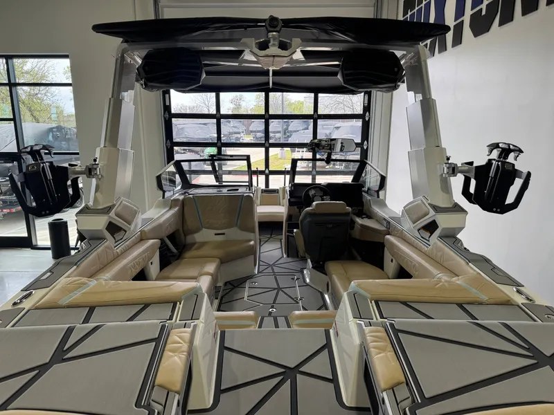 Slide: The Image of Nautique Super Air Nautique G23 Paragon 2025 - 9