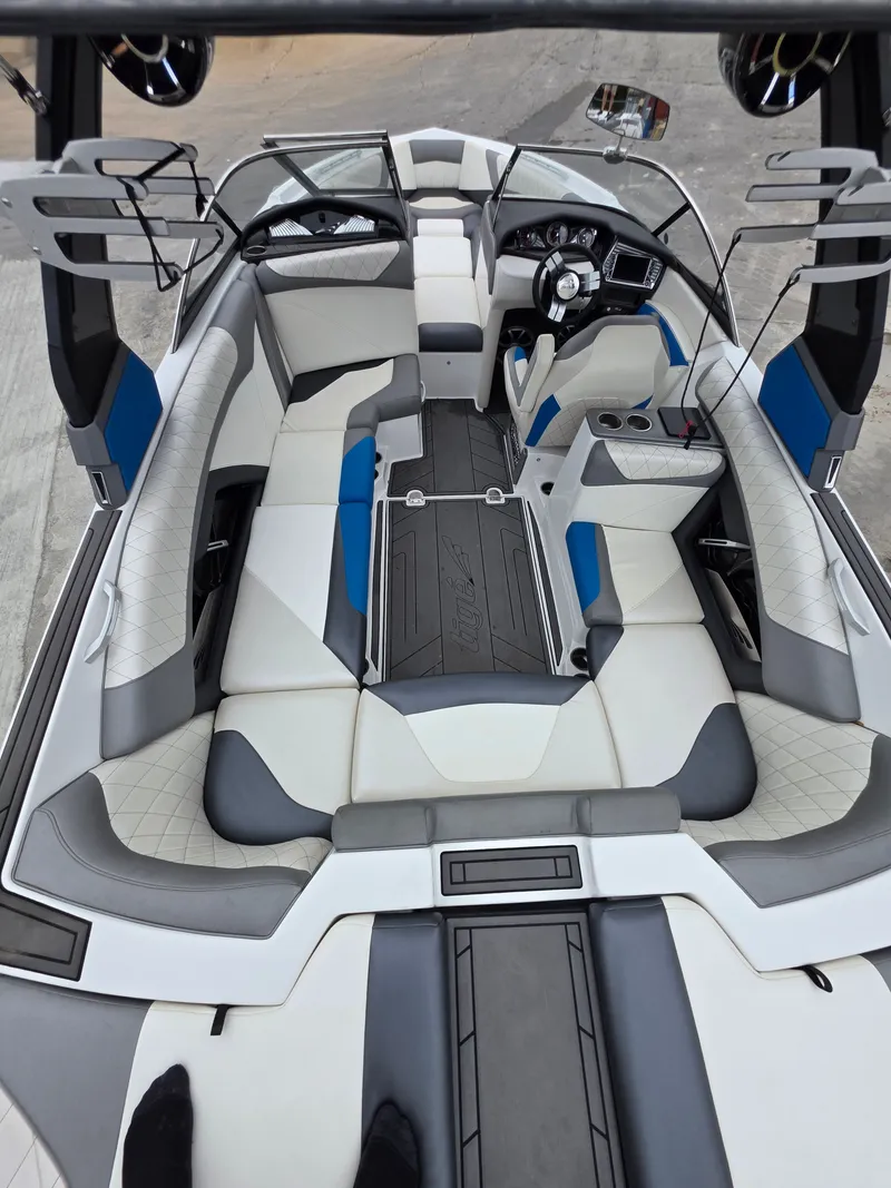 Slide: The Image of Tig Z3 2017 - 13