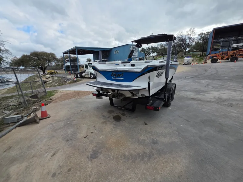 Slide: The Image of Tig Z3 2017 - 16