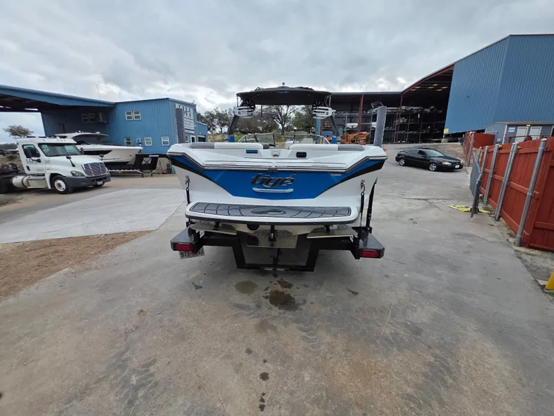 Slide: The Image of Tig Z3 2017 - 18