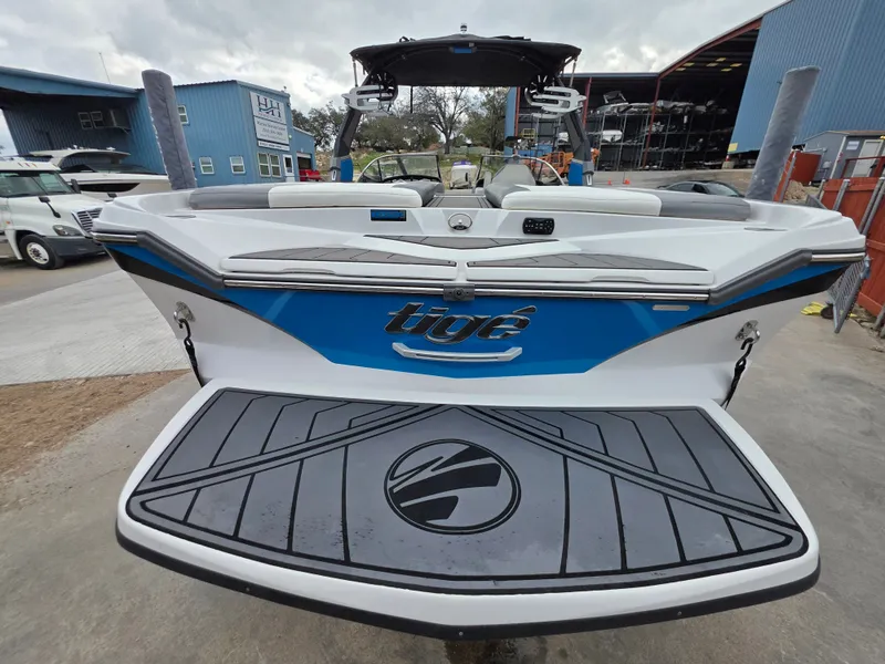 Slide: The Image of Tig Z3 2017 - 19