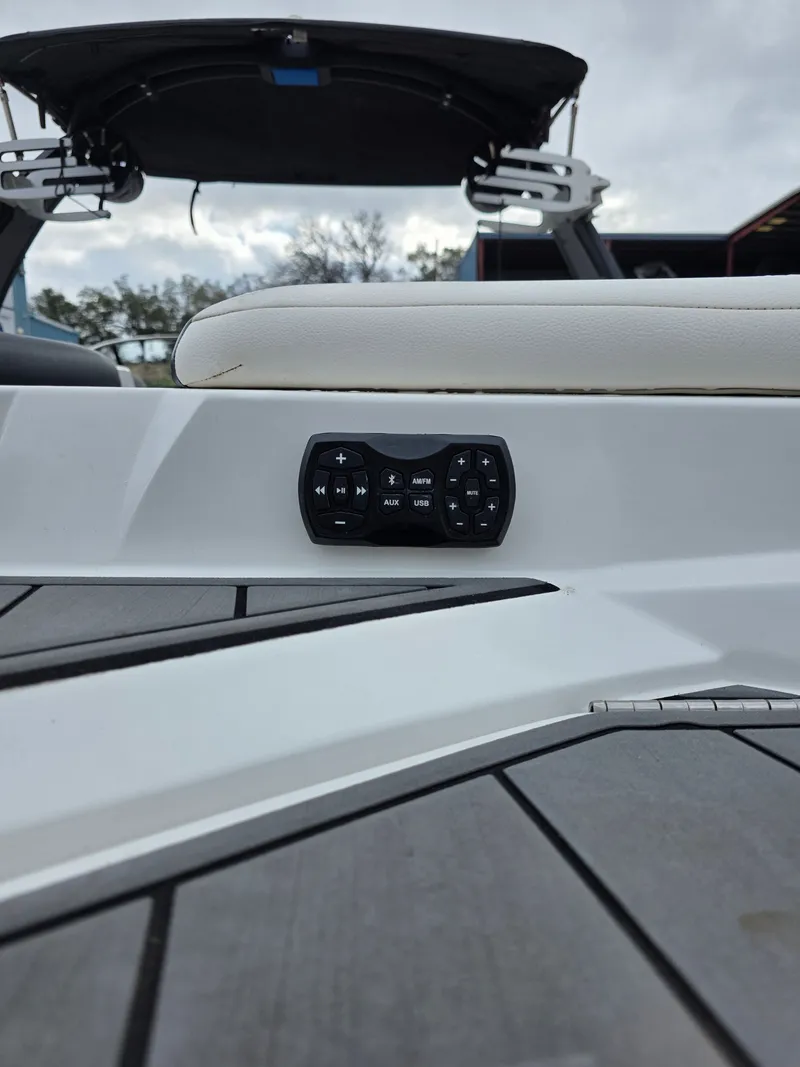 Slide: The Image of Tig Z3 2017 - 24