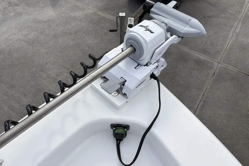 Slide: The Image of Trolling motor on a 2020 Islamorada 24 Morada boat, mounted on deck. - 26