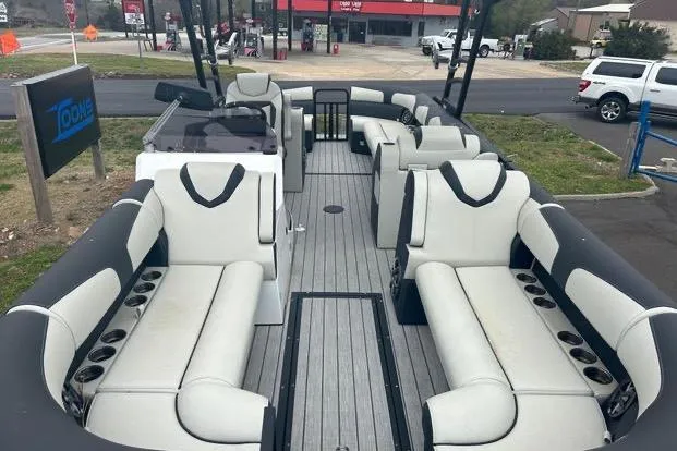 Slide: The Image of 2022 Montara 25 Surf Boss 2.0 CW boat with spacious seating and modern design. - 7