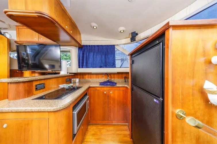 Slide: The Image of 2001 Cruisers 4450 - Image 11 - 11