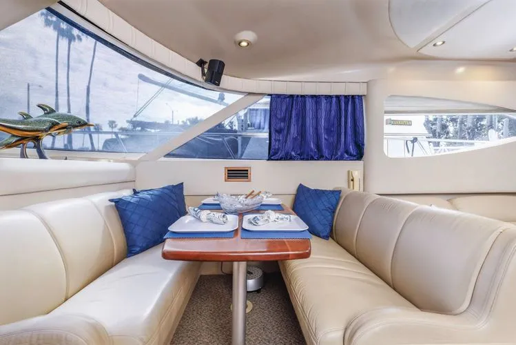 Slide: The Image of 2001 Cruisers 4450 - Image 16 - 16